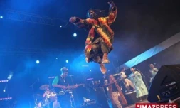 Mercredi 6 août 2008

Sakifo 2008 concert de Tiken Jah Fakoly
