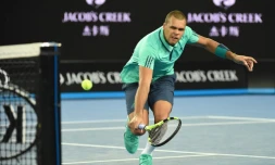 Jo-Wilfried Tsonga face à Pierre-Hugues Herbert à l'Open d'Australie, le 22 janvier 2016 à Melbourne