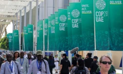 Des participants à la COP28, le 3 décembre 2023 à Dubaï