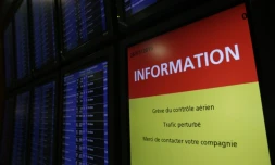 Ecran d'information à l'aéroport de Roissy-Charles-de-Gaulle, le 26 janvier 2016