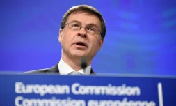 Le vice-président de la Commission européenne Valdis Dombrovskis lors d'une conférence de presse à Bruxelles le 21 novembre 2018