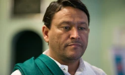 L'Imam Muhsin Hendricks se prépare à la prière à la mosquée du "Cercle intérieur" à Cape Town, en Afrique du sud, le 2 septembre 2016