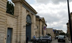 Emmanuel Macron arrive à Saint-Denis (Seine-Saint-Denis) pour une réunion avec les chefs de partis politiques, le 30 août 2023