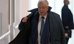 L'ancien PDG de France Télécom Didier Lombard arrivant au procès de son ancienne entreprises et ses ex-dirigeants à Paris le 6 mai 2019