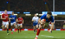 Romain Ntamack inscrit le 3e essai français, face au Pays de Galles, le 22 février 2020 à Cardiff