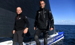 Les skippers français Kevin Escoffier (g) et Armel Le Cleac'h, à bord de leur Ultim "Maxi Banque Populaire XI", lors d'un entraînement pour la  Transat Jacques Vabre, course en double à destination de la Martinique, dont le départ est prévu le 7 novembre 2021 au Havre