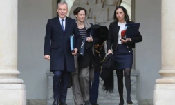 Le ministre de la Transition écologique François de Rugy et les secrétaires d'Etat à la Transition écologique, Emmanuelle Wargon et  Brune Poirson, quittent l'Elysée le 26 novembre 2018
