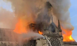 Un violent incendie à l'origine encore inconnue ravage la cathédrale Notre-Dame de Paris, le 15 avril 2019