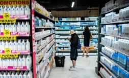 Un filtre de protection solaire présent dans les crémes anti-ùge et solaires peut se dégrader en perturbateur hormonal