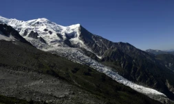 Le Mont-Blanc a perdu 1 cm en deux ans, a annoncé jeudi à l'AFP un géomètre expert