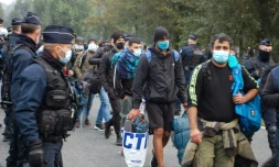 Démantelement d'un camp de migrants par la police près de l'hôpital de Calais, le 29 septembre 2020