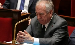 Le Premier ministre François Bayrou assiste à une séance de questions au gouvernement à l'Assemblée nationale, à Paris, le 25 juin 2025