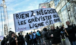 Manifestations des employés grévistes de la RATP à Saint-Denis, près de Paris, le 24 décembre 2019