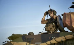 Un soldat français de l'opération Barkhane dans le nord du Burkina Faso, le 10 novembre 2019