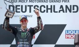 Le pilote Yamaha Fabio Quartararo vainqueur du GP moto d'Allemagne à Sachsenring, le 19 juin 2022 