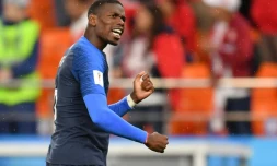 Le milieu de terrain français Paul Pogba à l'issue de la victoire face au Pérou, qui qualifie les Bleus pour les 8e du Mondial, le 21 juin 2018 à Ekaterinbourg 