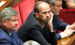 Le député et coordinateur de LFI Manuel Bompard (C) à l'Assemblée nationale le 18 juillet 2024 à Paris