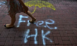 Des graffitis hostiles à Pékin parsÚment les rues de Hong Kong