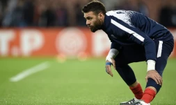 Le gardien du PSG Salvatore Sirigu face à Saint-Etienne, le 15 décembre 2015 au Parc des Princes