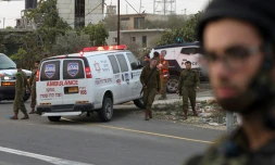 Secours et forces de sécurité israéliennes à Halhul, près de Hébron en Cisjordanie, le 4 novembre 2015