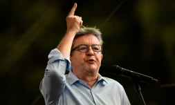 Le leader de La France Insoumise (LFI - extrême gauche), Jean-Luc Mélenchon, incite les Français à "mettre une raclée démocratique" au président Emmanuel Macron aux élections européennes du printemps 2019, dans son discours de rentrée à Marseille, le 25 août 2018