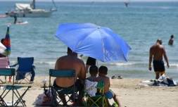 Des vacanciers sur la plage de Palavas-les-Flots, le 28 juin 2019