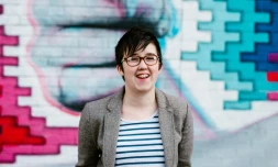 La jouirnaliste Lyra McKee, en mai 2017 Ă Belfast