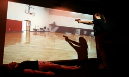 Katie, institutrice dans le Colorado, suit une formation aux armes à feu le 28 juin 2018 à Commerce City