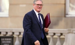Le Premier ministre britannique Keir Starmer arrive à un sommet organisé dans le centre de Londres, le 22 octobre 2025