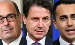 Le président du Parti démocrate Nicola Zingaretti (g), le Premier ministre démissionnaire Giuseppe Conte (c) et le vice-Premier ministre Luigi Di Maio (d)