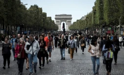 L'avenue des Champs-Elysées réservée aux piétons, le 25 septembre 2016 à Paris