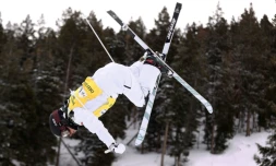 Perrine Laffont dans ses oeuvres lors de la Coupe du monde de freestyle à Park City, dans l'Utah, le 4 février 2021