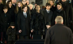 Céline Dion et ses fils René-Charle,  Eddy Nelson, derrière le cercueil de leur mari et père René Angélil lors de ses obsèques le 22 janvier 2016 à la basilique de Montréal