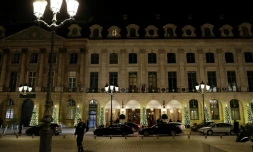 L'entrée de l'hôtel Ritz après un braquage spectaculaire et un vol de bijoux, le 10 janvier 2018 à Paris