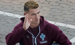 Avant finalement de quitter le rassemblement de sa sélection, la star du Portugal Cristiano Ronaldo était arrivé à l'entraînement en saluant les supporters, le 30 septembre 2026