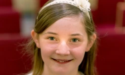 Musicienne depuis l'âge de deux ans, compositrice depuis qu'elle en a six, la petite Anglaise Alma Deutscher, bientôt douze ans, le 6 octobre 2016 à Vienne.