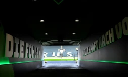 Le tunnel qui mÚne au terrain du Borussia Park, le stade de l'équipe de football de Mönchengladbach le 10 mars 2020