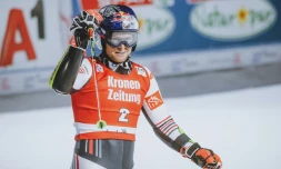 Le Français Alexis Pinturault vainqueur du slalom parallÚle de Lech (Autriche), le 27 novembre 2020