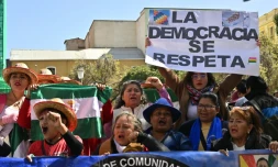 Des partisans du président Luis Arce rassemblés à La Paz, le 27 juin 2024 en Bolivie