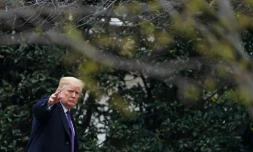 Le président américain Donald Trump, dans les jardins de la Maison Blanche le 7 mars 2018