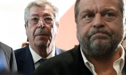 Patrick Balkany (G) et son avocat Eric Dupond-Moretti le 13 mai 2019 Ă Paris
