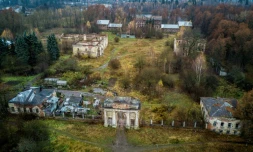 Vue aérienne sur un ex-domaine aristocratique de Grebnevo, à 270 km au sud-ouest de Moscou, en Russie, le 30 octobre 2017