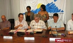 Signature d'un partenariat entre La SR21 et l'agence pour le développement sur la promotion du produit économique Réunion