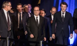 François Hollande et le président de l'Association des Maires de France François Baroin lors du congrès des maires le 2 juin 2016 à Paris