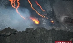 Lundi 15 Décembre 2008


Le piton de la Fournaise est entré en éruption vers 2 heures 45 ce lundi 15 décembre
 2008