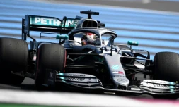 Le pilote britannique Lewis Hamilton au volant de sa Mercedes sur le circuit du Castellet lors des qualif. pour le GP de France, le 22 juin 2019