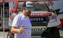 L'ancien pilote espagnol de F1, Fernando Alonso, lors du Lichtenburg 400, un rallye-raid organisé en Afrique du Sud, à Lichtenburg, le 13 septembre 2019
L'ancien pilote espagnol de F1 Fernando Alonso lors d'une épreuve de rallye cross Lichtenburg 400, un rallye-raid organisé en Afrique du Sud , le 13 septembre 2019 à Lichtenburg en Afrique du Sud
