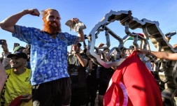 Le coureur britannique Russ Cook, le 7 avril 2024 à Cap Angela, dans le nord de la Tunisie 