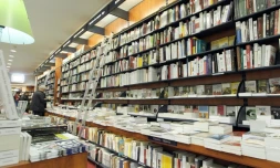 Une librairie à Paris, le 7 février 2012