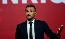 Luis Enrique s'exprimant devant les reporters lors de sa présentation officielle, le 19 juillet 2018 au centre sportif de Las Rozas de Madrid 